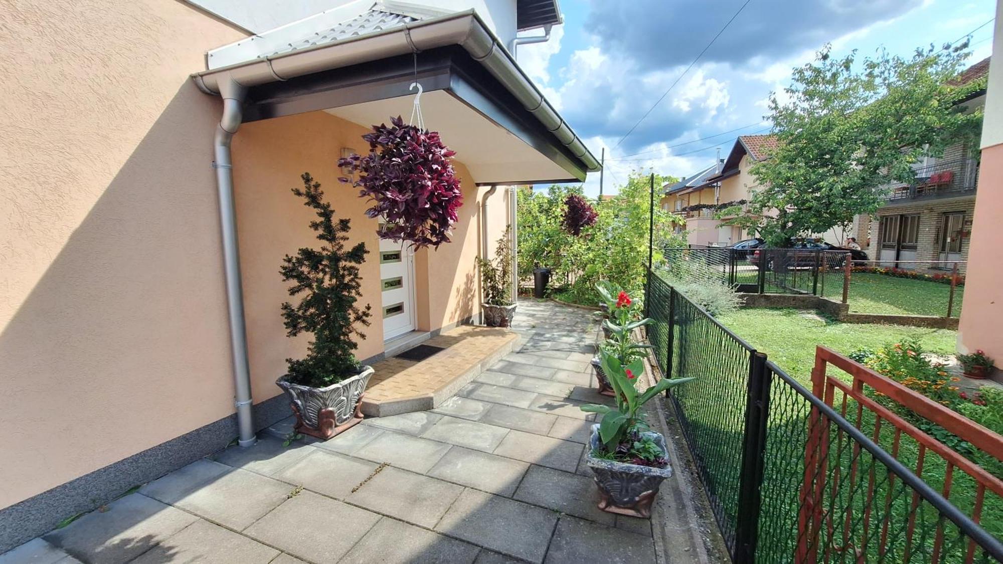 Kaca Apartmani 1 Banja Luka Exteriör bild