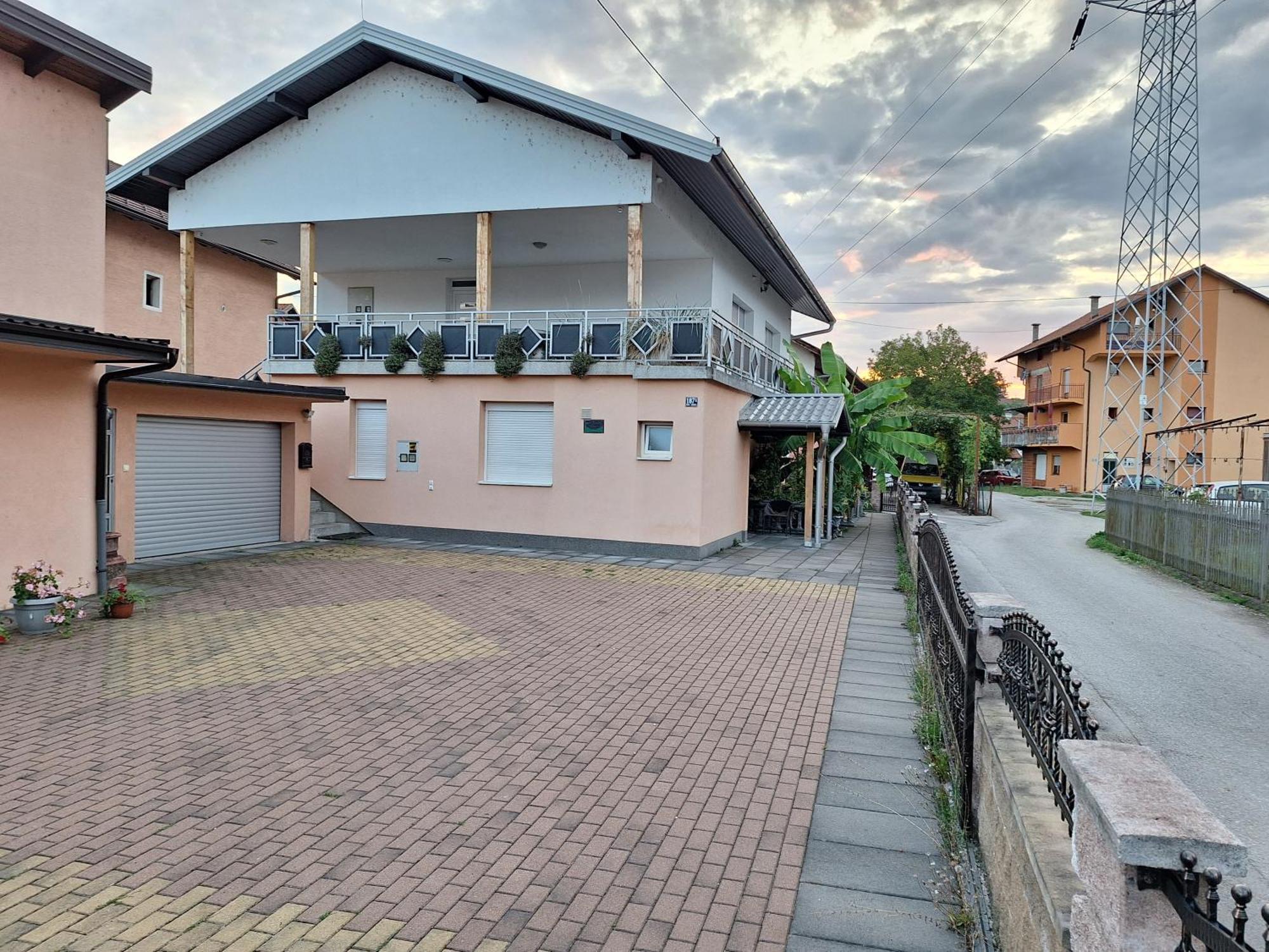 Kaca Apartmani 1 Banja Luka Exteriör bild