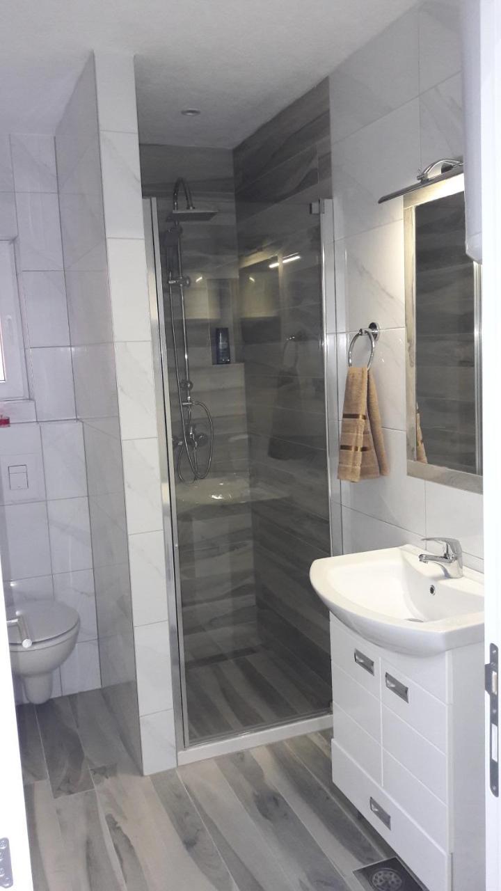 Kaca Apartmani 1 Banja Luka Exteriör bild