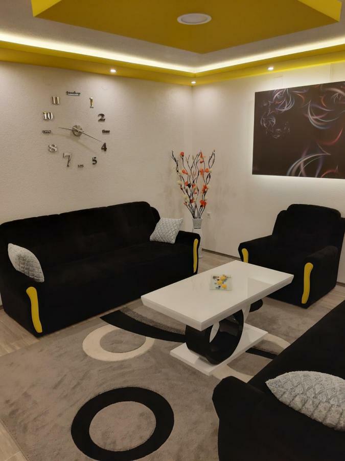 Kaca Apartmani 1 Banja Luka Exteriör bild